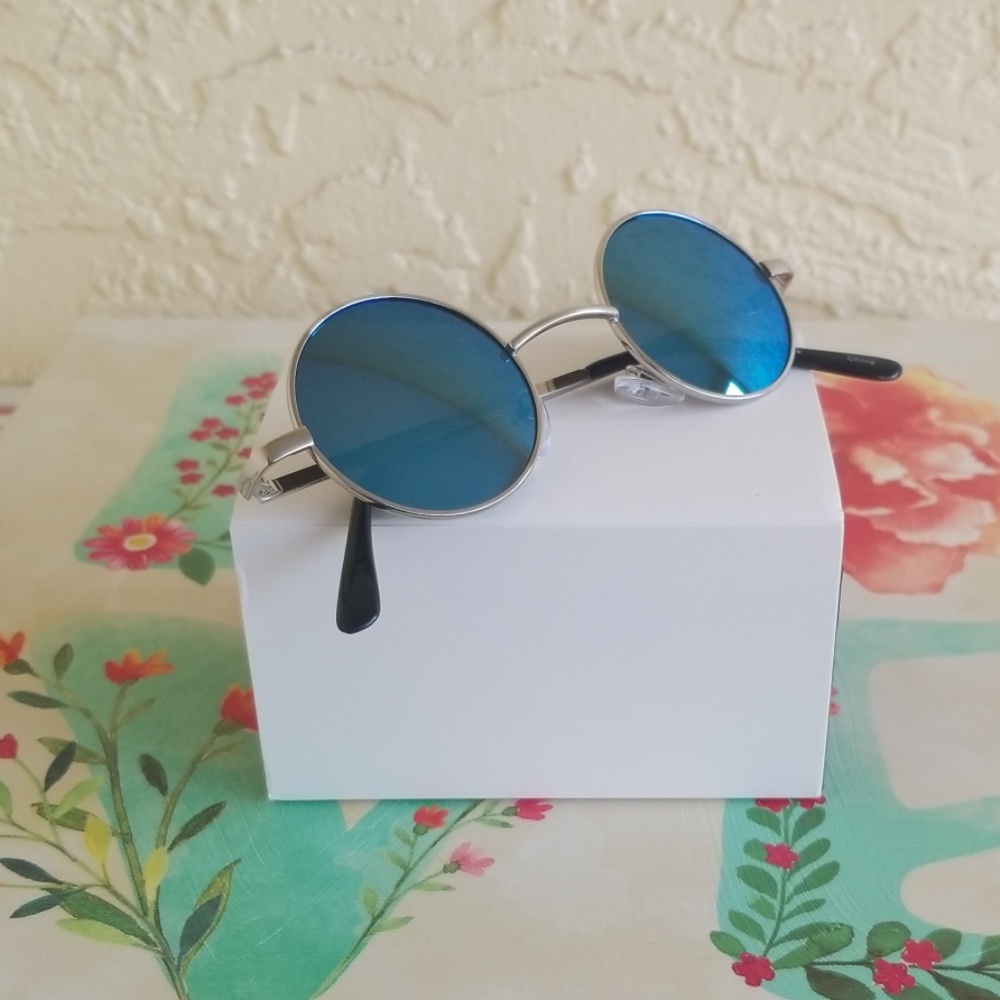 2022  MIRROR XSMALL ROUND WOMAN  SUNGLASSES - Picture 4 of 4